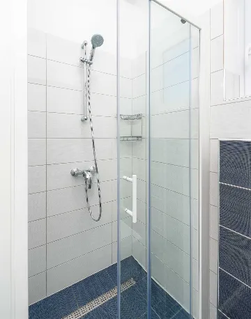 Podstrana One-Bedroom Apartment for 4 Guests