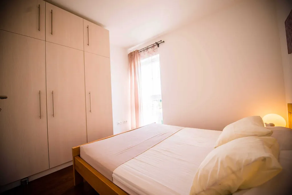 Podstrana 2-Bedroom Apartment for Up to 5 Guests