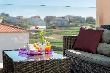 1-Bedroom Apartment in Podstrana for Up to 4