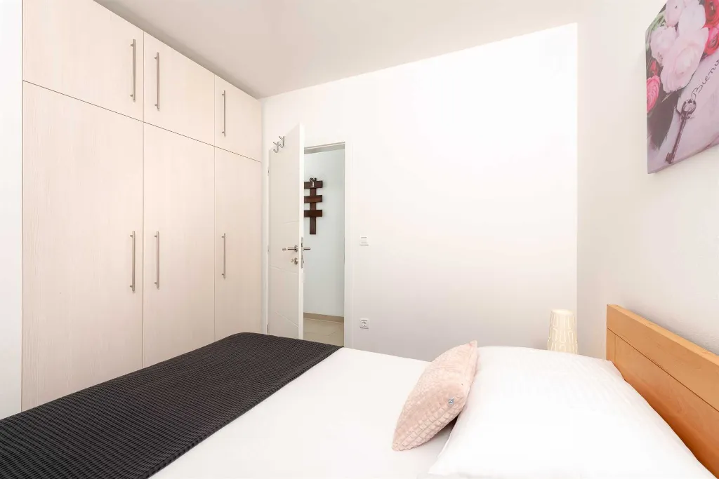 1-Bedroom Apartment in Podstrana for Up to 4
