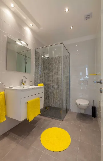 Podstrana One-Bedroom Apartment with Terrace & Parking