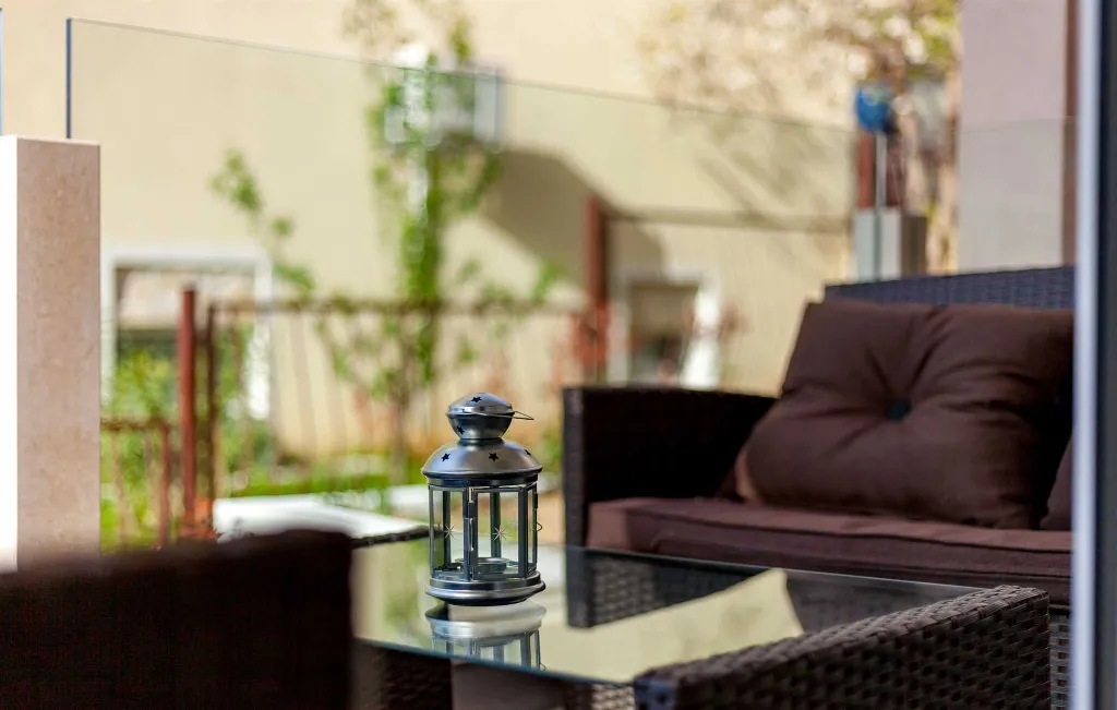Podstrana One-Bedroom Apartment with Terrace & Parking