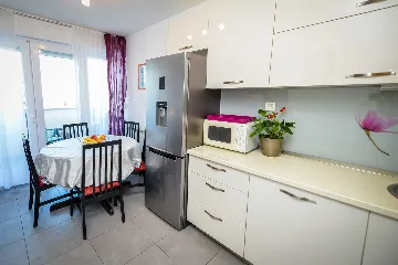 Split Two-Bedroom Apartment for 4 Guests