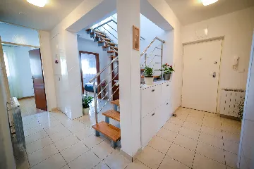 Split Two-Bedroom Apartment for 4 Guests