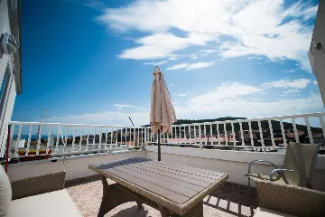 Split Two-Bedroom Apartment for 4 Guests