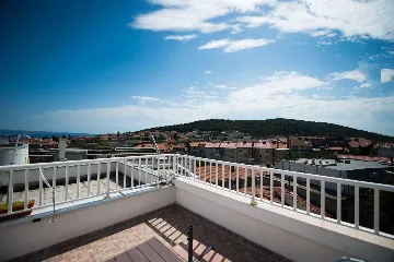 Split Two-Bedroom Apartment for 4 Guests