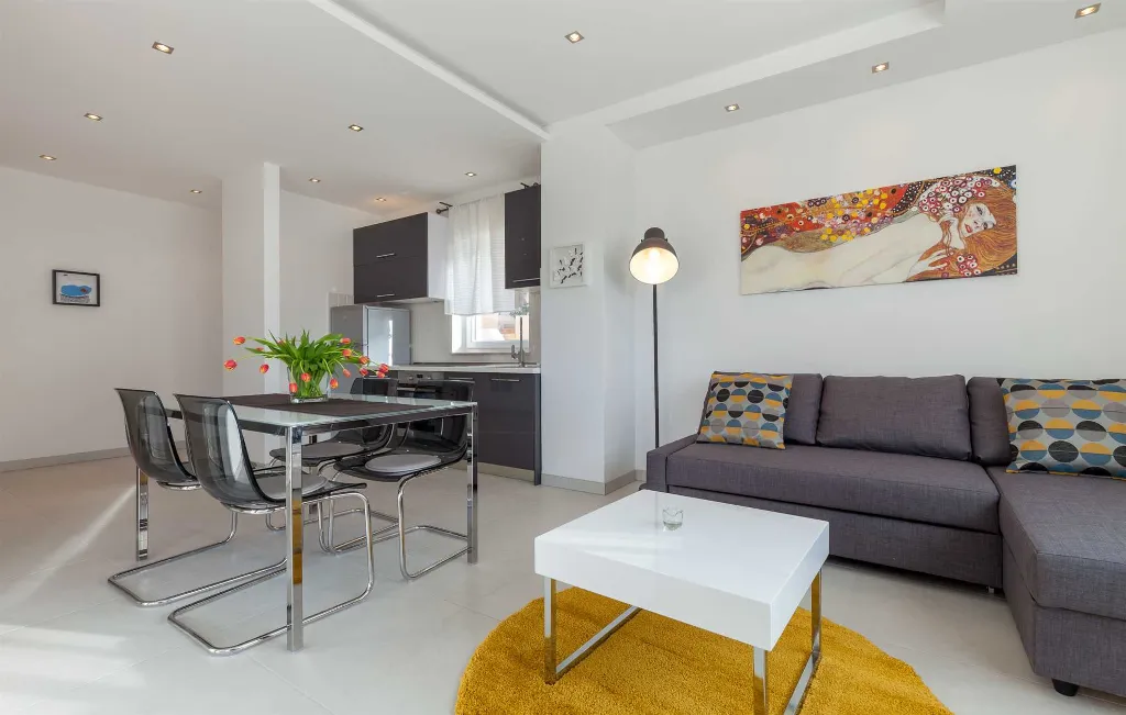 Two-Bedroom Apartment in Podstrana with Terrace
