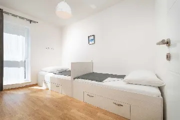 Podstrana Two-Bedroom Apartment for Up to 5