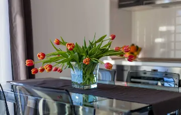 Podstrana Two-Bedroom Apartment for Up to 5