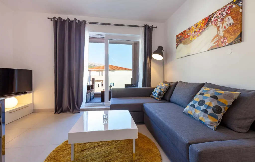 1-Bedroom Apartment for up to 3 Guests in Podstrana