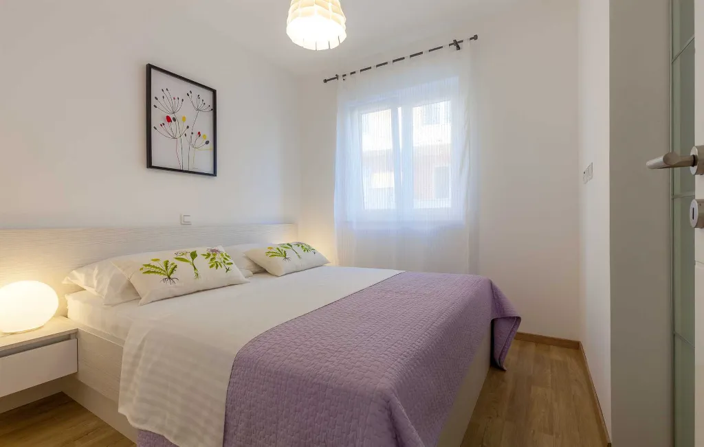 1-Bedroom Apartment for up to 3 Guests in Podstrana