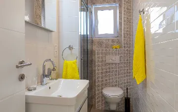 1-Bedroom Apartment for up to 3 Guests in Podstrana