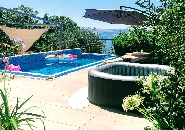 Loft with Sea Views and Pool in Novi Vinodolski