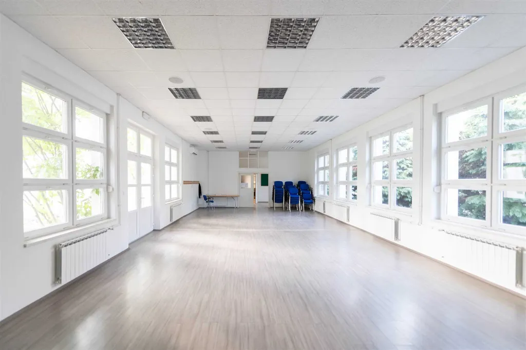 Zapruđe - Dvorana velika (Meštrovićev trg 1g, Zagreb, Croatia)