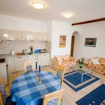 Two-Bedroom Apartment for Up to 6 in Rovinj