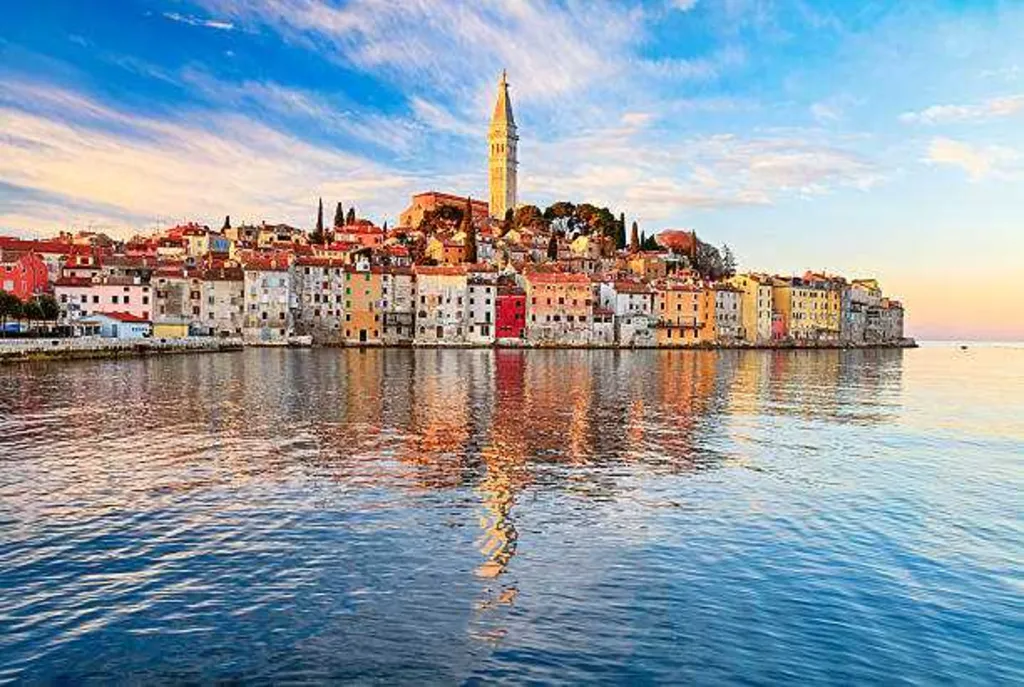 Two-Bedroom Apartment for Up to 6 in Rovinj