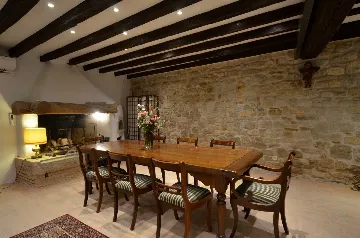 Rovinj Villa with 5 Bedrooms for 12 Guests
