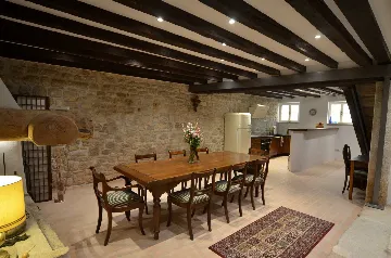 Rovinj Villa with 5 Bedrooms for 12 Guests