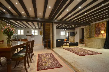 Rovinj Villa with 5 Bedrooms for 12 Guests