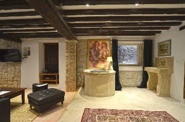 Rovinj Villa with 5 Bedrooms for 12 Guests