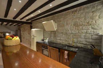 Rovinj Villa with 5 Bedrooms for 12 Guests