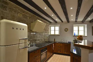 Rovinj Villa with 5 Bedrooms for 12 Guests