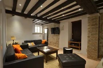 Rovinj Villa with 5 Bedrooms for 12 Guests