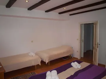 Rovinj Villa with 5 Bedrooms for 12 Guests