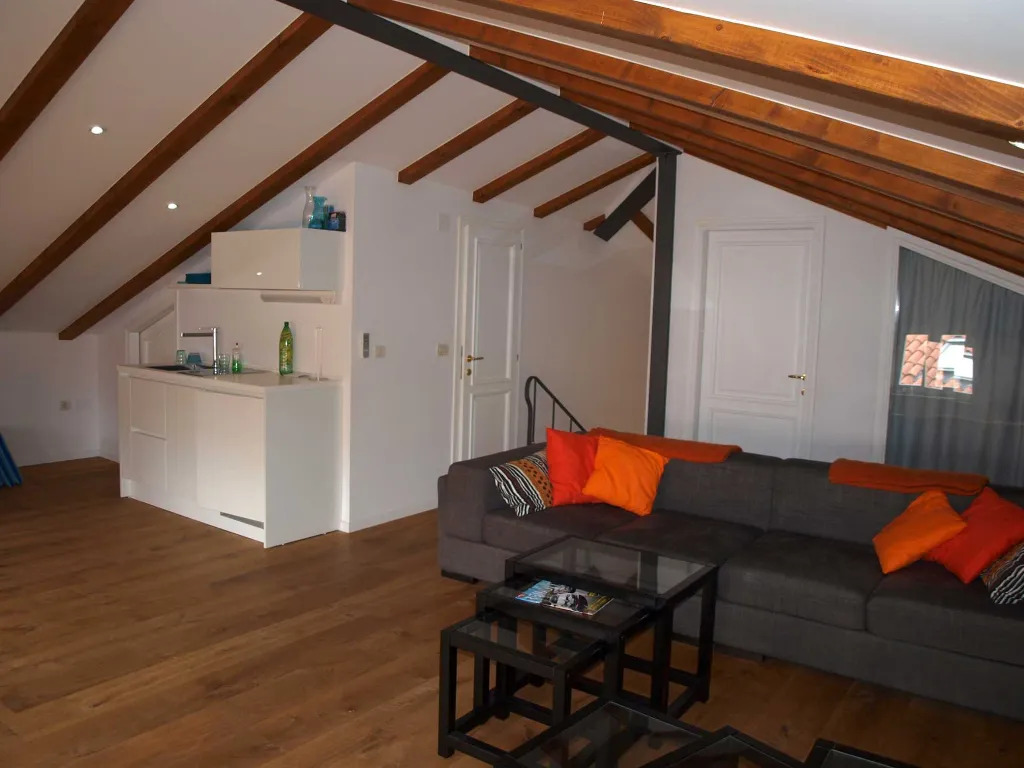 Rovinj Villa with 5 Bedrooms for 12 Guests