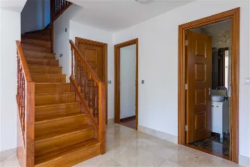 Air-Conditioned 3-Bedroom Apartment in Milna