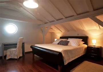 Air-Conditioned 3-Bedroom Apartment in Milna