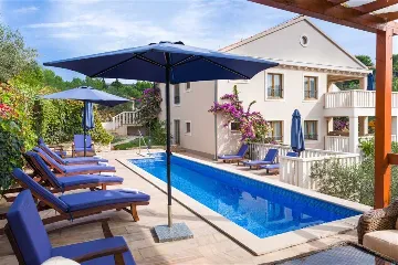 Air-Conditioned 3-Bedroom Apartment in Milna