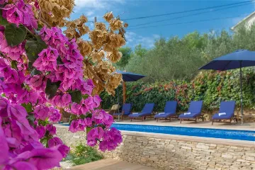 Air-Conditioned 3-Bedroom Apartment in Milna