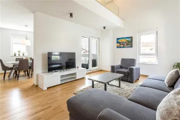 3-Bedroom Apartment in Podstrana with Sea View