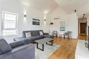 3-Bedroom Apartment in Podstrana with Sea View