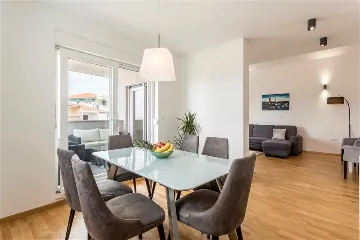 3-Bedroom Apartment in Podstrana with Sea View