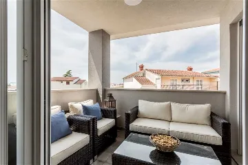 3-Bedroom Apartment in Podstrana with Sea View