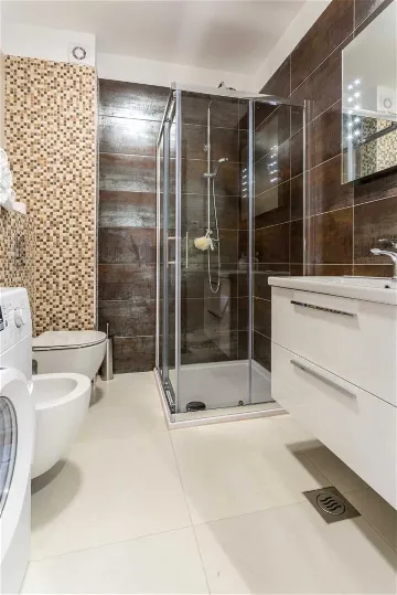 3-Bedroom Apartment in Podstrana with Sea View