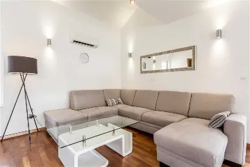 Podstrana 6-Bedroom Apartment with Sea-View Terrace