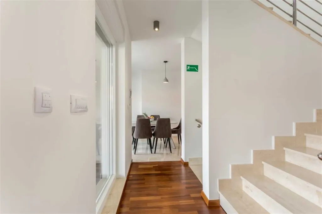Podstrana 6-Bedroom Apartment with Sea-View Terrace