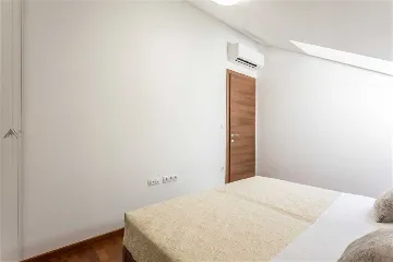 Podstrana 6-Bedroom Apartment with Sea-View Terrace