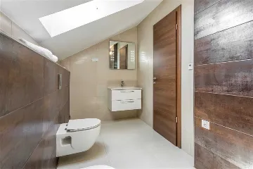 Podstrana 6-Bedroom Apartment with Sea-View Terrace