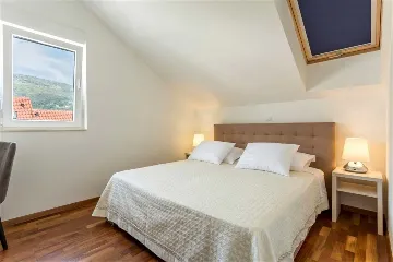 Podstrana 6-Bedroom Apartment with Sea-View Terrace