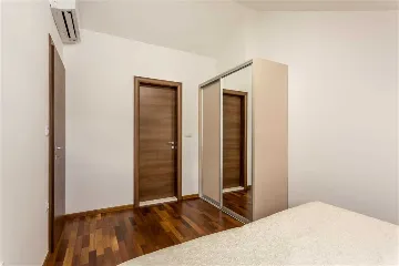 Podstrana 6-Bedroom Apartment with Sea-View Terrace