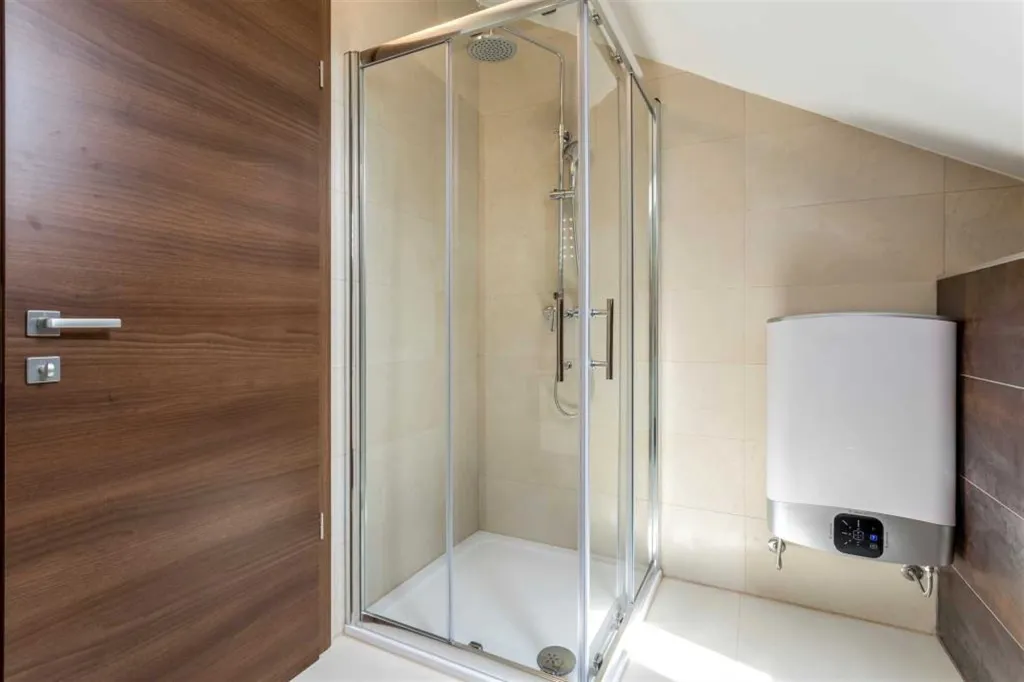Podstrana 6-Bedroom Apartment with Sea-View Terrace