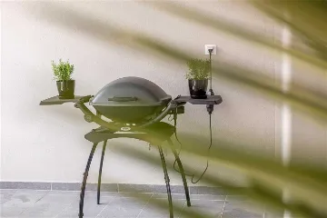 Podstrana 6-Bedroom Apartment with Sea-View Terrace