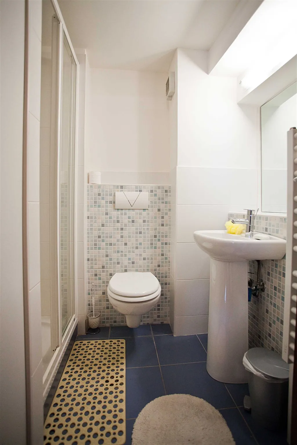 Split 2-Bedroom Apartment for up to 6 Guests