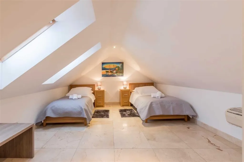 2-Bedroom Apartment in Split with Shared Terrace