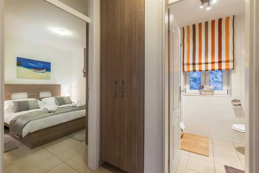 2-Bedroom Apartment in Split with Shared Terrace