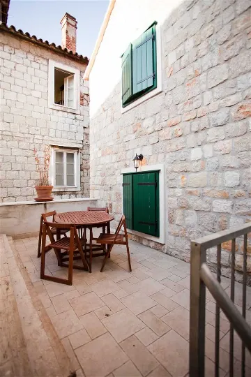 2-Bedroom Apartment in Split with Shared Terrace